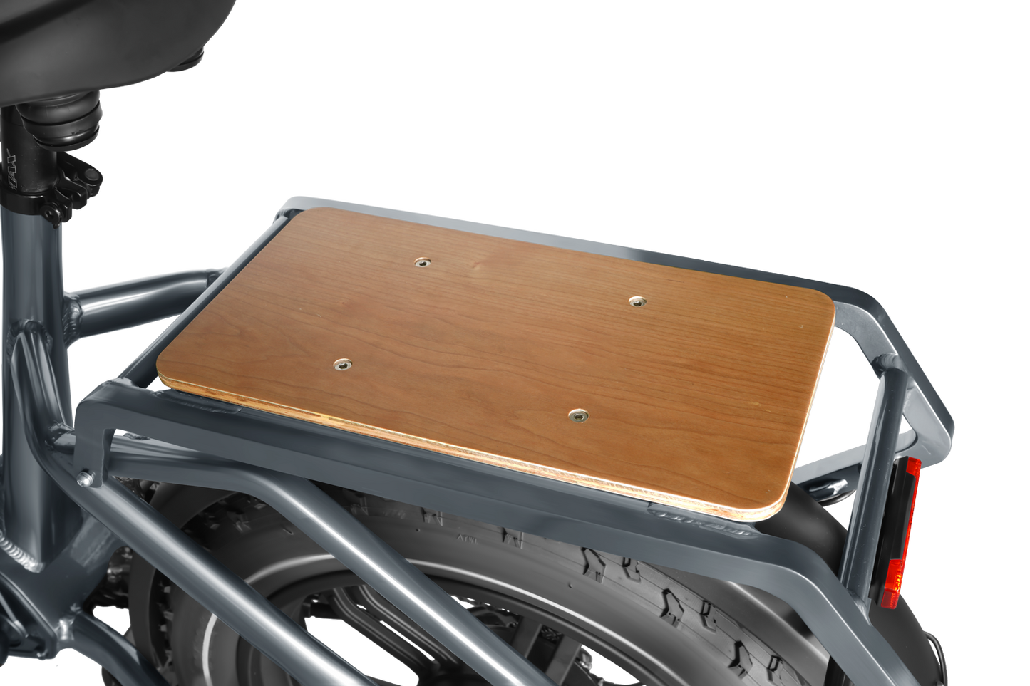 The Himiway Big Dog - Grey, designed for long-distance travel and equipped with a powerful 750W gear motor, is a bike with a wooden board on its back. SEO keywords: Himiway Big Dog.