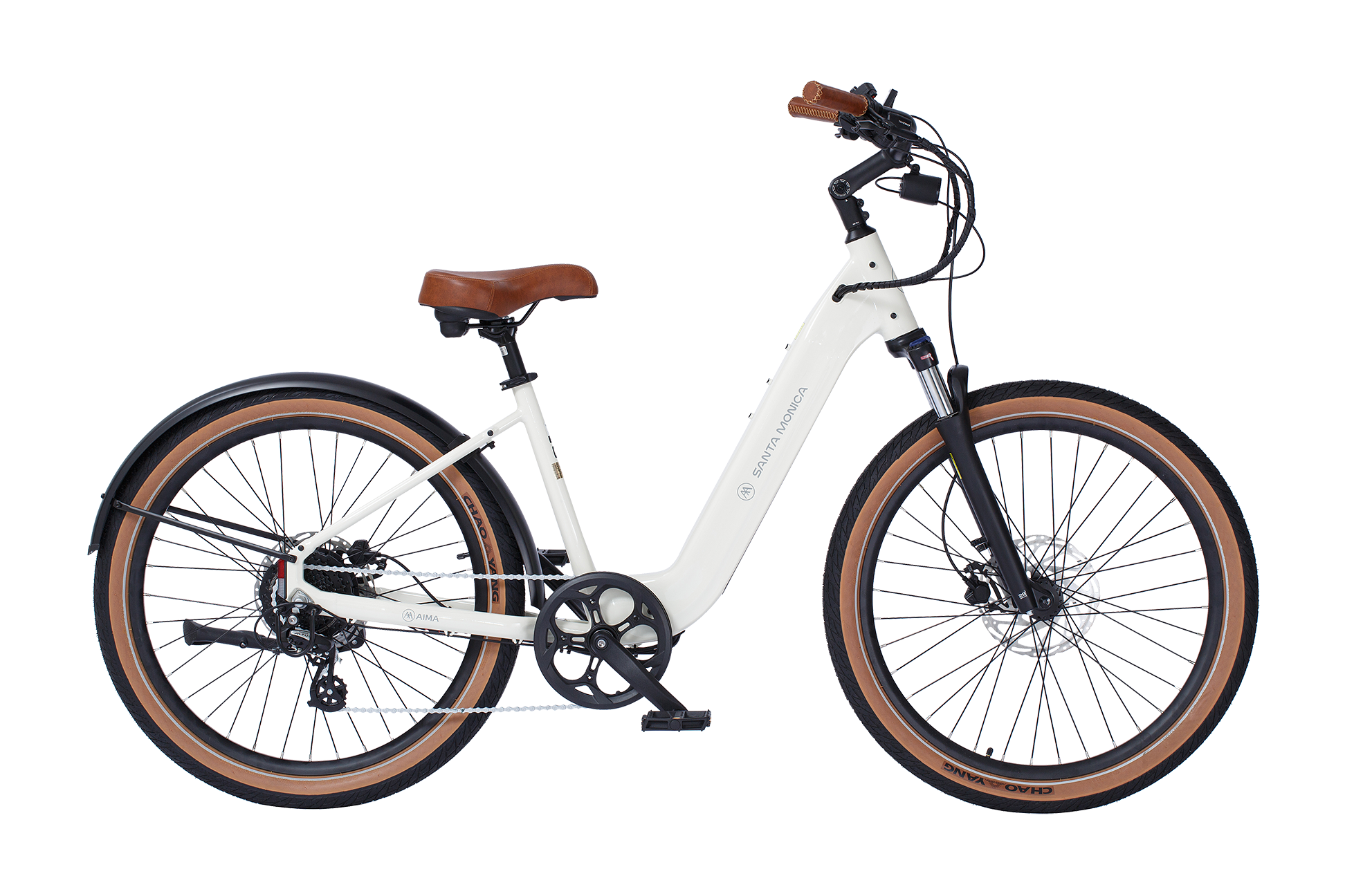 A white AIMA - Santa Monica with brown saddle and handlebars, featuring a step-through frame, front suspension fork, disc brakes, and a powerful 750W Bafang motor designed for urban commuting, viewed from the side.