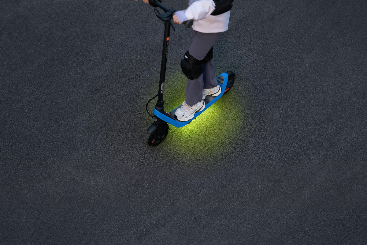Segway Ninebot C2 Lite electric scooter: Ambient lighting at night