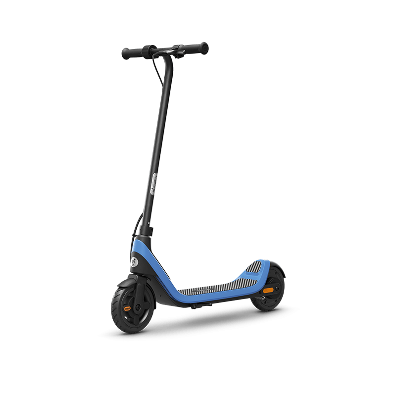 Segway Ninebot C2 Lite electric scooter: Three-quarter product view