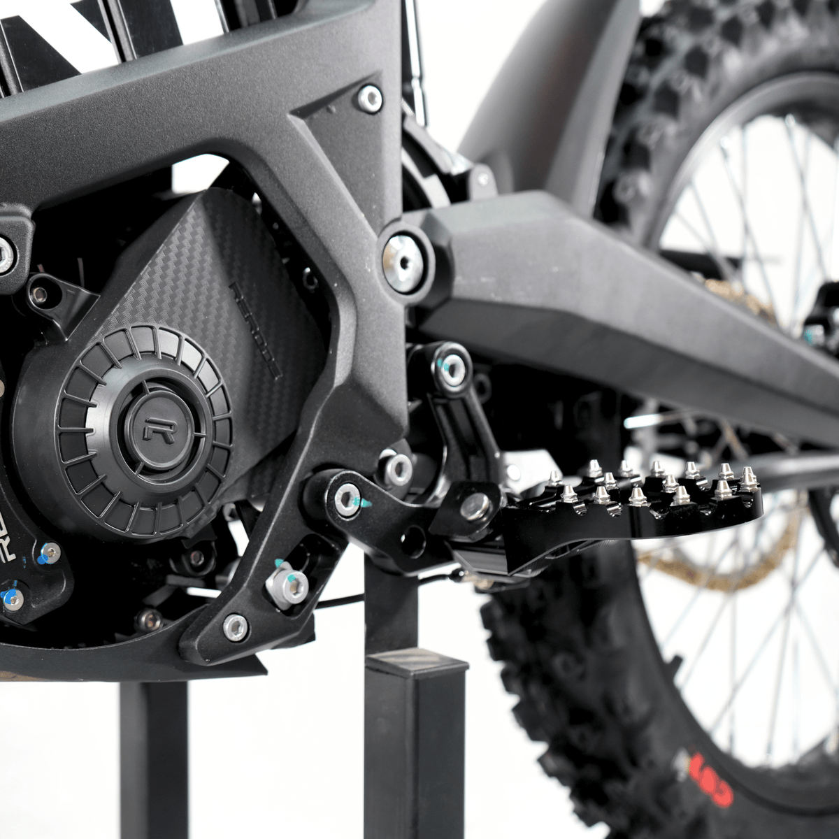 RERODE R1 Electric Dirt Bike footpeg and rear swingarm